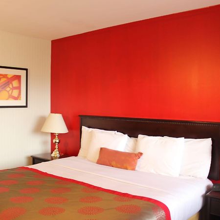 Отель Ramada Limited Калгари Экстерьер фото